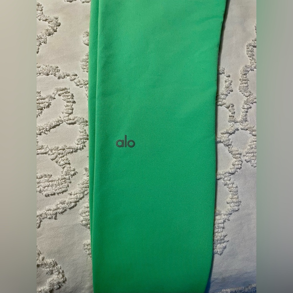 ALO Yoga 7/8 High Waist Airbrush Leggings Green Glow **Neon** Size small - Picture 4 of 7